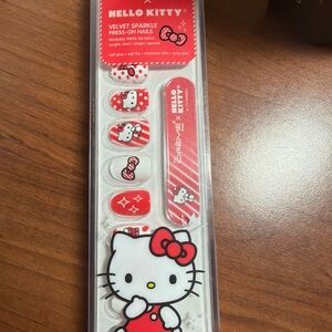 Hello Kitty Red and White Nail Set